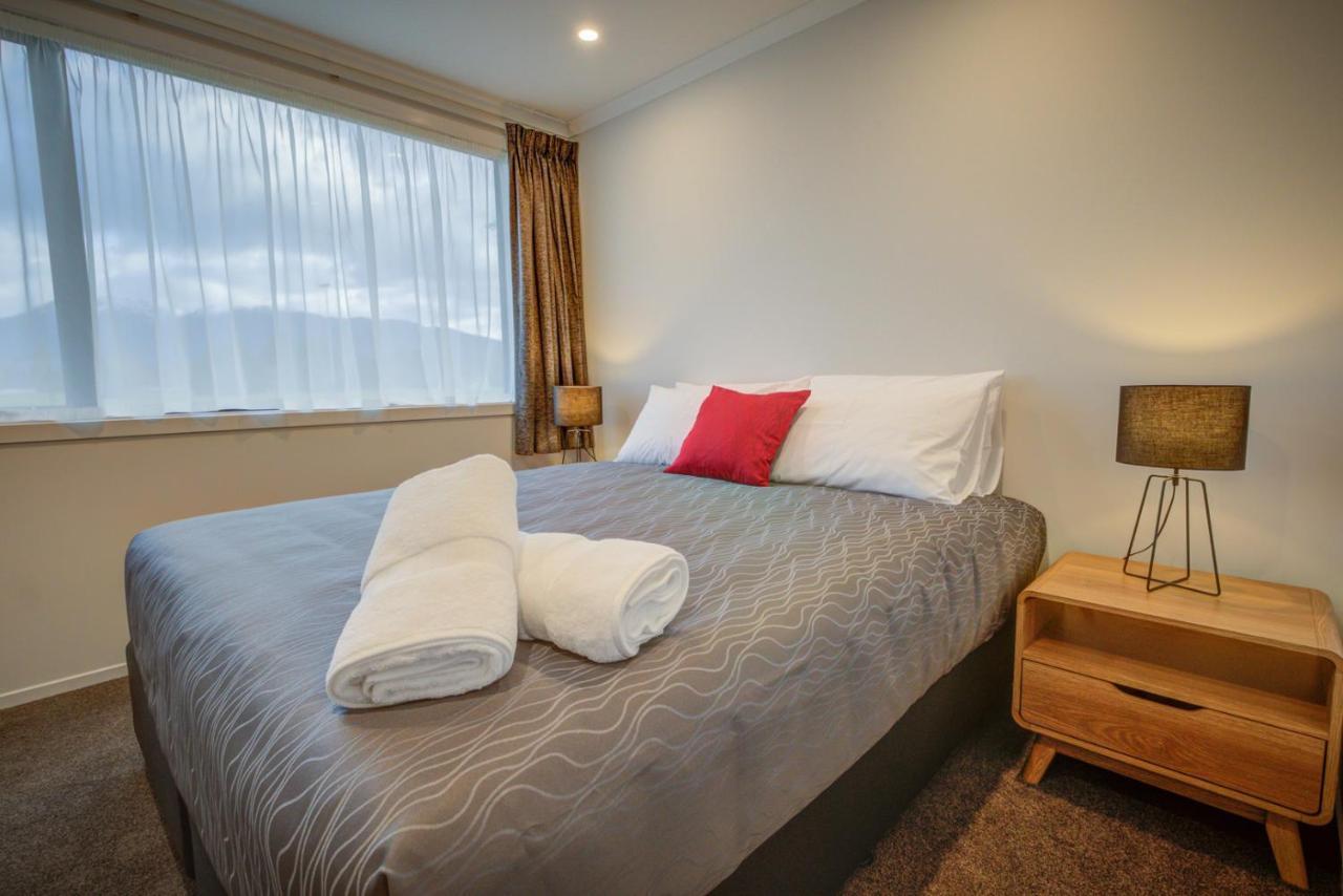 Dusky Motels Te Anau Exteriör bild